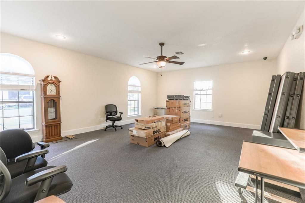 1300 London, Bowie, TX 76230